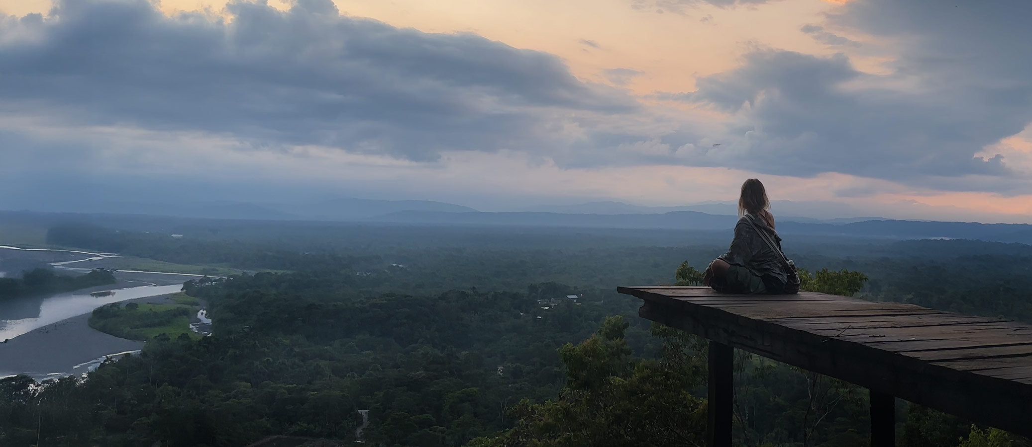 Join us for 10 days of immersive ceremonies, hands-on learning, and unforgettable adventures. Learn directly from indigenous farmers how Chak'ao cacao is cultivated with love, care, and respect for ancestral traditions. Experience their devotion to the land and carry this wisdom back to share with your community.